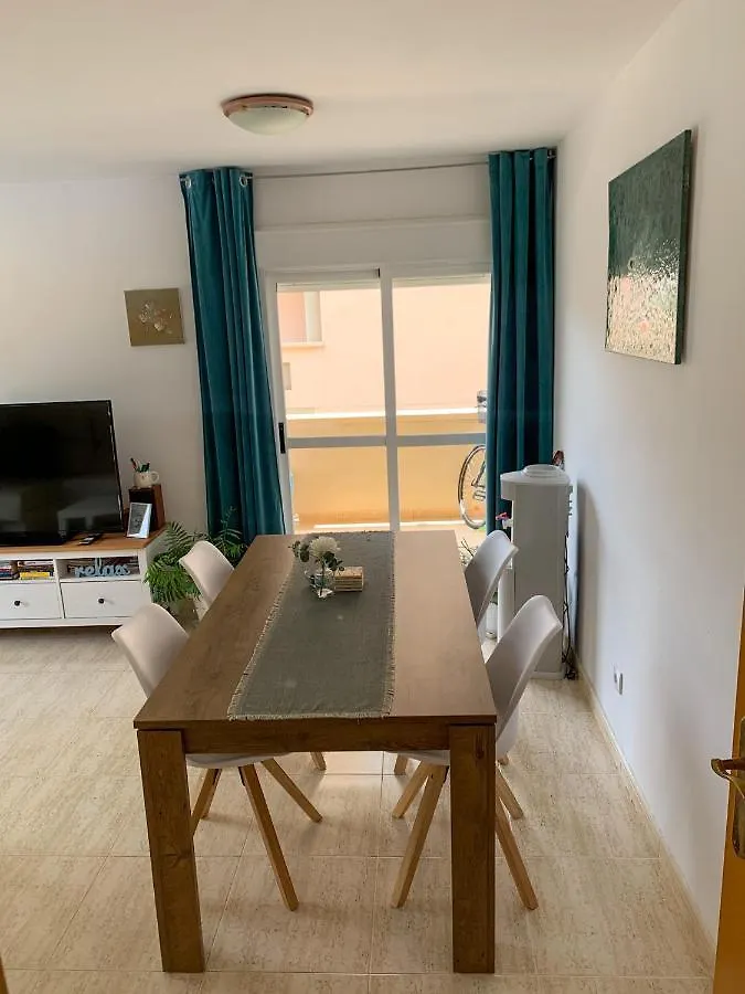 Homestay Residencial Aqua - La Pineda Apartment Salou