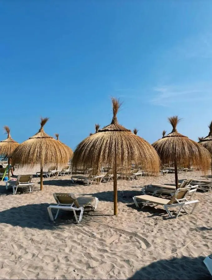 Homestay Residencial Aqua - La Pineda Apartment Salou Spain